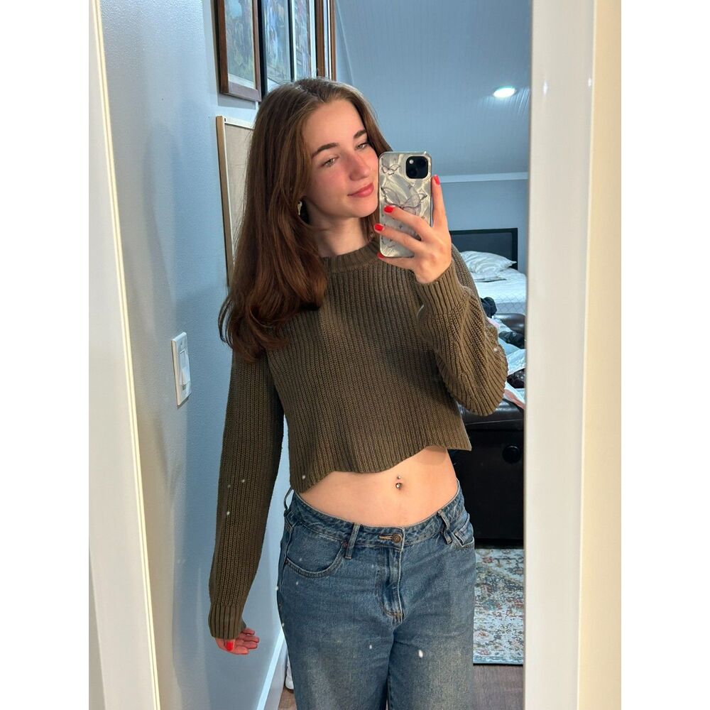 Cropped Olive Green Sweater